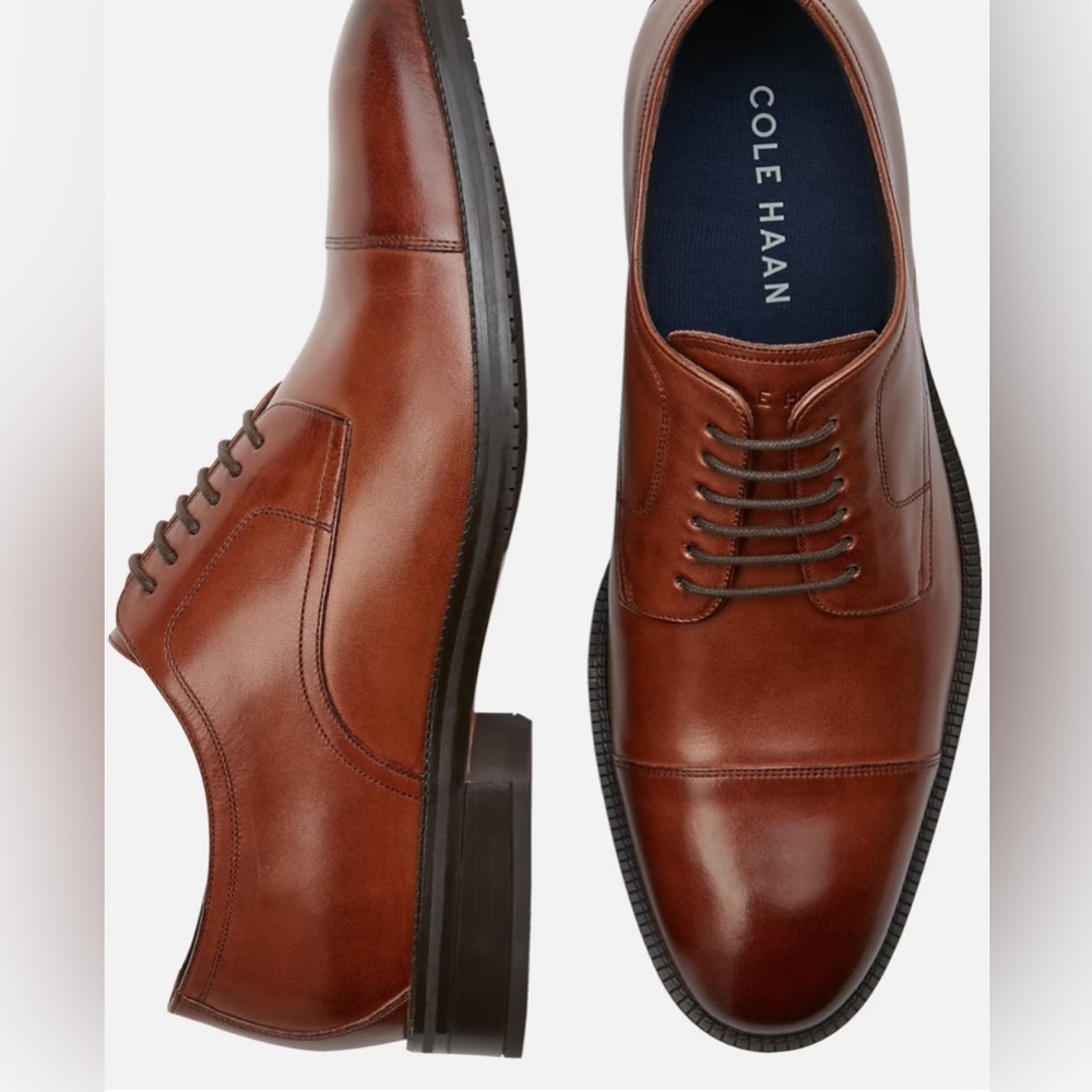 Cole Haan
Modern Essentials Cap Toe Oxfords